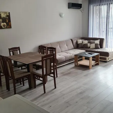 за гости ивая Apartment Kazanlak